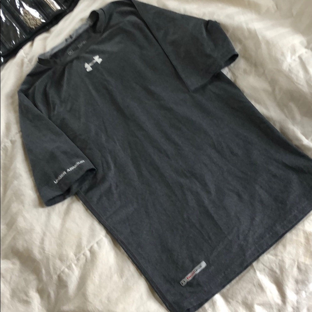🌸🌸🌸3/$20 UA compression shirt